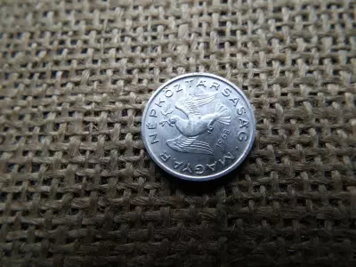 10 fillér 1968 , extra 