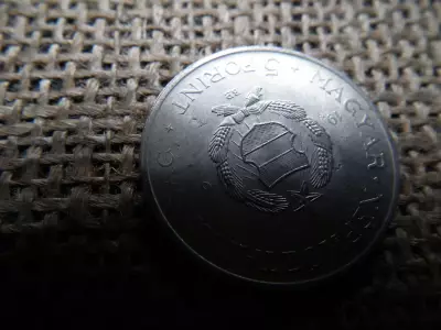 5 forint 1967 , verdehibás , sugaras ! Csillag sugarai nem érik el a búzakalászt , extra ! R