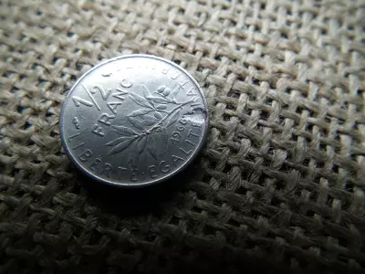 Franciaország 1/2 frank 1968 ,  , verdehibás , idegen anyag benyomódás ! Hibás 