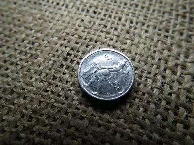 Olaszország 50 lire 1995 , , verdehibás , félrevert ! Hibás