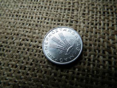 20 fillér 1985 , , verdehibás , kicsorbult verőtő , évszám ! Hibás 20 fillér 1985 , , verdehibás , kicsorbult verőtő , évszám ! Hibás