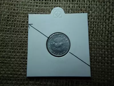 10 fillér 1985  , verdehibás , elfordult ! Hibás 