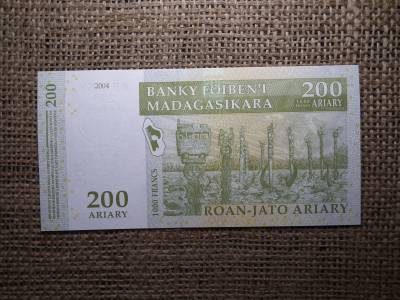 Madagaszkár 200 ariary 2004 , 1000 francs , frank , UNC , A1 Madagaszkár 200 ariary 2004 , 1000 francs , frank , UNC , A1