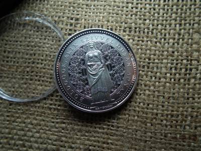 Szent Erzsébet Plébániatemplom , 1901 - 2001 , boldogok akik szívvel dúsan adnak , ezüst , díszdobozos érem Szent Erzsébet Plébániatemplom , 1901 - 2001 , boldogok akik szívvel dúsan adnak , ezüst , díszdobozos érem