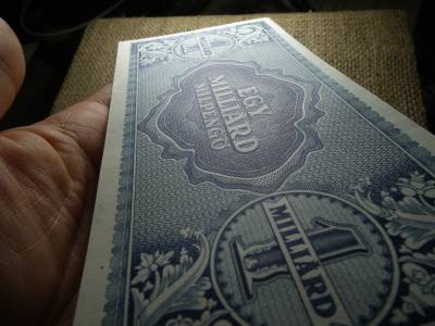 Egymilliárd milpengő 1946 